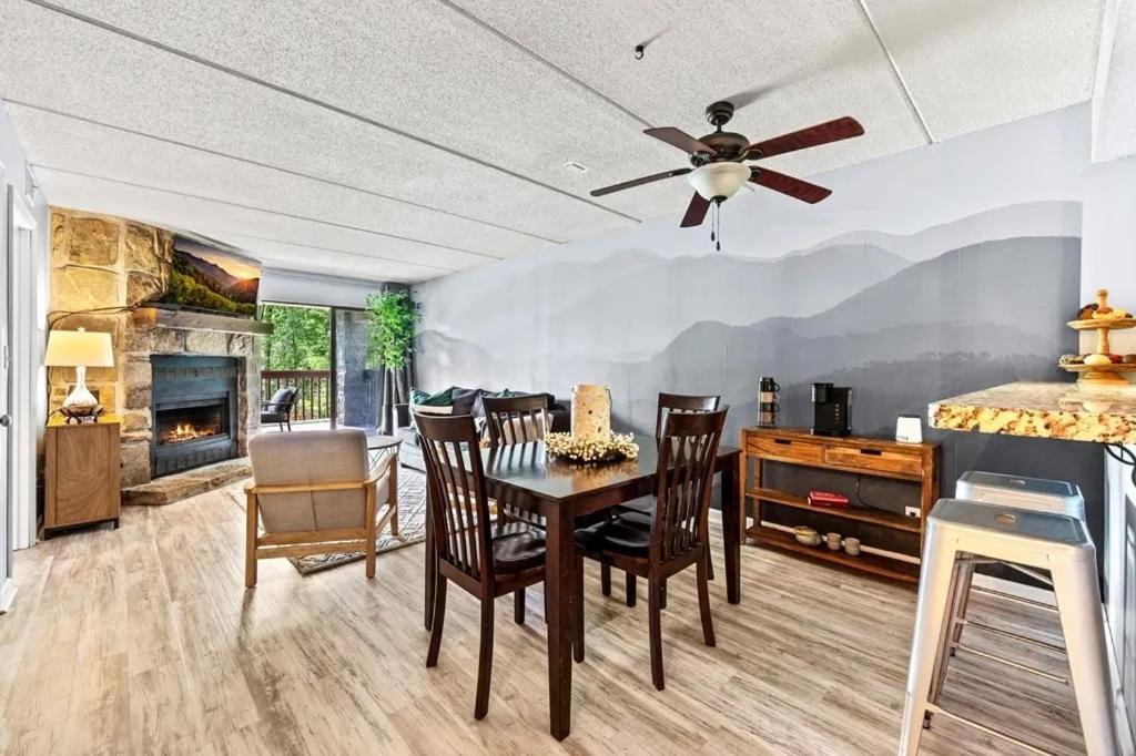 Views & Fireplace - Minutes To Gburg And Ober - Condo Gatlinburg Luaran gambar