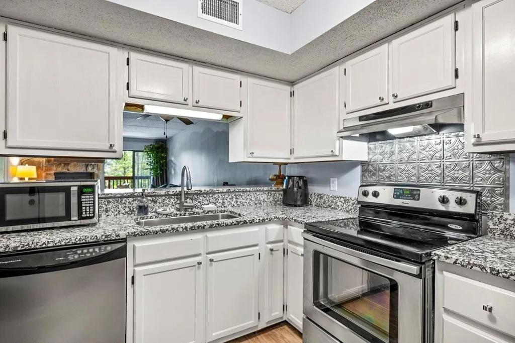 Views & Fireplace - Minutes To Gburg And Ober - Condo Gatlinburg Luaran gambar